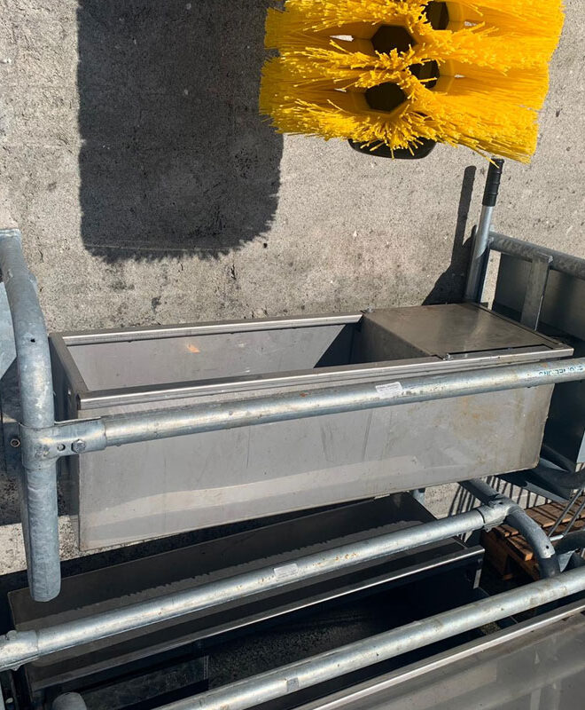 Feed-Troughs-&-Drinkers-new
